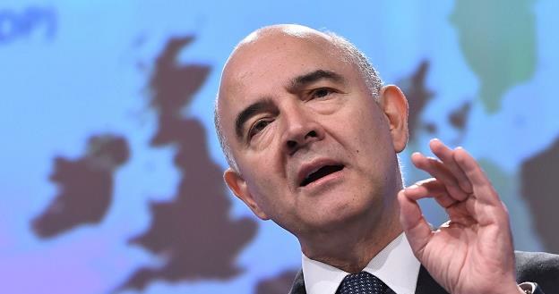 Pierre Moscovici, unijny komisarz ds. finansowych /AFP