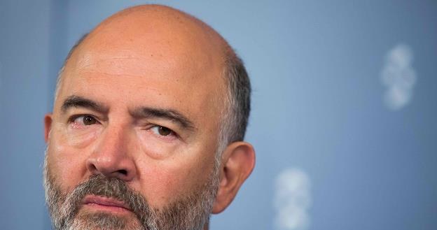 Pierre Moscovici, unijny komisarz ds. gospodarczych i finansowych /AFP