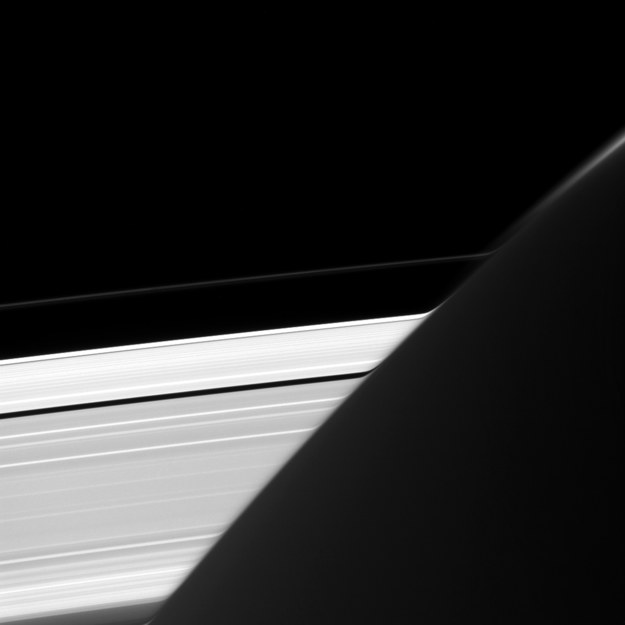 Pierścienie Saturna /NASA/JPL-Caltech/Space Science Institute /materiały prasowe