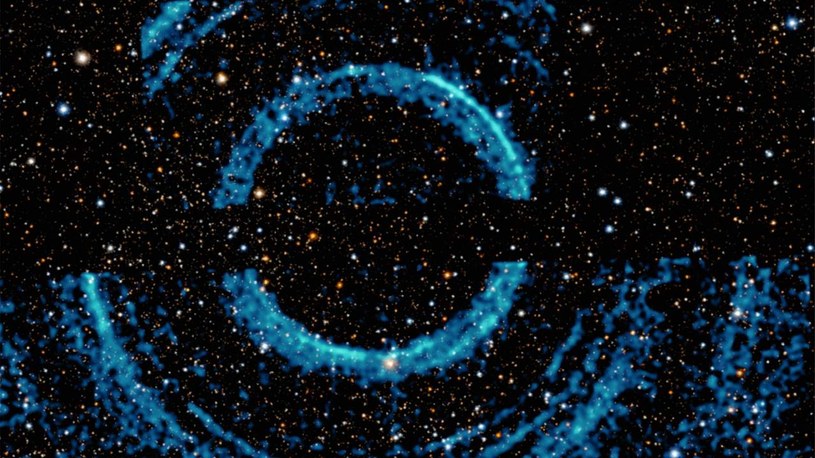 Pierścienie wokół czarnej dziury z układu V404 Cygni /materiały prasowe
