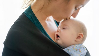 Piersi matki mają ukrytą funkcję. Najnowsze ustalenia naukowców