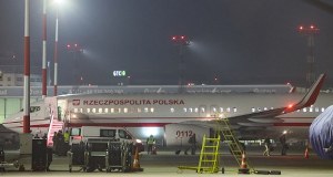 Pierwsi Polacy ewakuowani z Bliskiego Wschodu przez wojsko są już w kraju