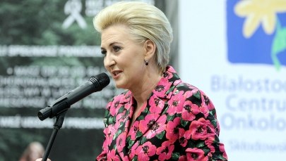 Pierwsza Dama bez pensji. Nieoficjalnie: Na własne życzenie