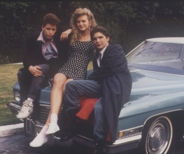 Pierwszą dużą rolę Heather Graham zagrała w młodzieżowym filmie "Prawo jazdy", w którym wcieliła się w dziewczynę o pięknie brzmiącym dla każdego fana motoryzacji nazwisku Mercedes Lane. W tym samym roku zaliczyła też epizodyczny występ w komedii "Bliźniacy", w którym w retrospekcyjnej scenie oglądaliśmy ją w roli matki bohaterów Danny'ego DeVito i Arnolda Schwarzeneggera.