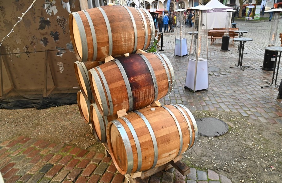 Pierwsza edycja Festiwalu Wina Pomorza Zachodniego na Zamku Książąt Pomorskich w Szczecinie /Marcin Bielecki /PAP