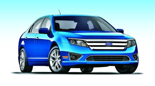 Pierwsza generacja Fusiona zadebiutowała w USA w 2005 roku. Facelifting w 2009 r. /Ford