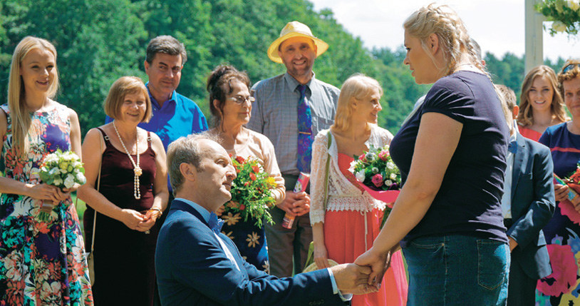 "Pierwsza miłość": Cała wieś będzie świadkiem powtórnych zaręczyn Karoliny i Seweryna /Świat Seriali