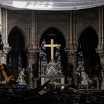 Pierwsza msza w katedrze Notre Dame od czasu gigantycznego pożaru