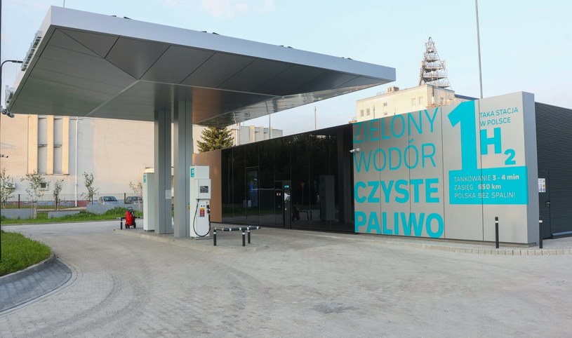 Pierwsza stacja tankowania wodoru w Polsce, należąca do Grupy Polsat Plus i Grupy ZE PAK, została otwarta we wrześniu w Warszawie /Wojciech Olkuśnik /East News