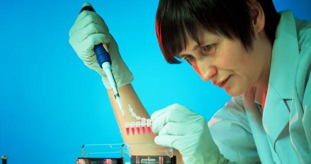Pierwsza terapia genowa uniQure dostała pozwolenie od Komisji Europejskiej /123RF/PICSEL
