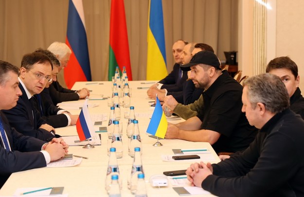 Pierwsza tura rozmów między Ukrainą i Rosją /	PAP/EPA/SERGEI KHOLODILIN / BelTA / HANDOUT /PAP/EPA