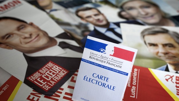 Pierwsza tura wyborów prezydenckich we Francji /IAN LANGSDON /PAP/EPA