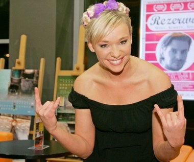 Pierwszą ważną rolą Soni Bohosiewicz okazała się kreacja zmysłowej fryzjerki w reżyserskim debiucie Łukasza Palkowskiego "Rezerwat". Film był sodko-gorzką opowieścią o mieszkańcach stołecznej Pragi - dzielnicy o specyficznym i niepowtarzalnym klimacie.

Temperamentna bohaterka Bohaterka Bohosiewicz nie przebierała w słowach. "Na planie mówiłam chłopakom, żeby już tyle nie kląć na wizji. Ale okazało się, że te bluzgi się świetnie wpisują w całą historię, nie są wulgarne. Po prostu tamci ludzie tak mówią i tyle" - mówiła Interii.

Za swą kreację otrzymała nagrodę dla najlepszej aktorki drugoplanowej na festiwalu w Gdyni oraz wyróżnienie za najlepszy debiut aktorski na festiwalu w Koszalinie. Została także laureatką Nagrody im. Zbyszka Cybulskiego.