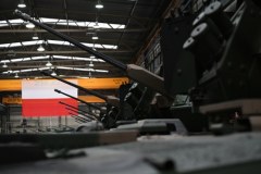 PIERWSZE 15 WOZÓW BOJOWYCH BORSUK TRAFIŁO DO POLSKIEJ ARMII