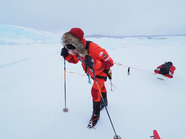 Pierwsze dni wyprawy Mateusza Waligóry i Łukasza Supergana przez Grenlandię /
