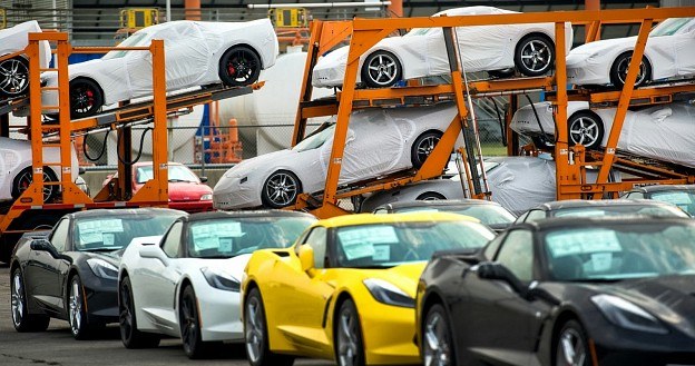 Pierwsze egzemplarze Corvette Stingray /Chevrolet