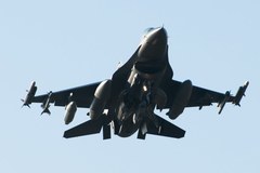 Pierwsze F-16 już w Łasku