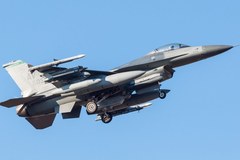 Pierwsze F-16 już w Łasku