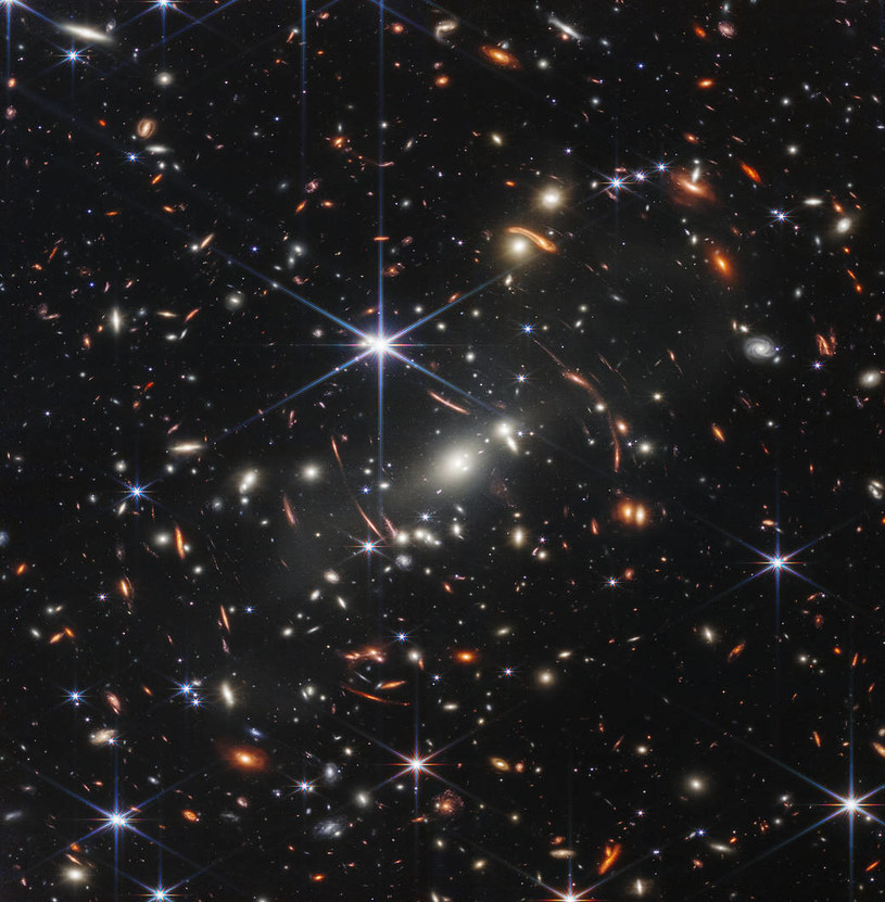 Pierwsze Głębokie Pole Webba. Gromada galaktyk SMACS 0723 sfotografowana przez teleskop. /NASA, ESA, CSA, STScI /NASA