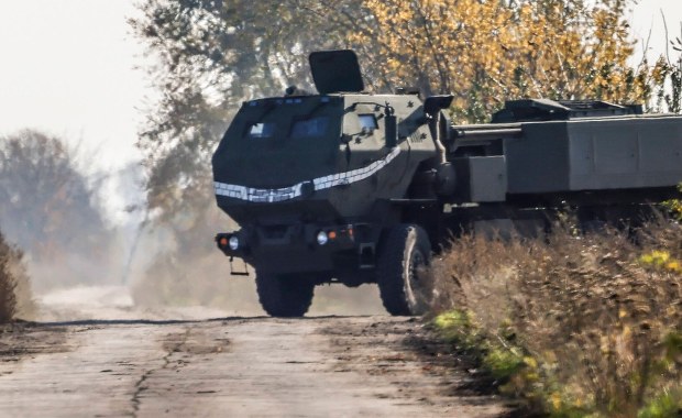 Pierwsze HIMARS-y na amerykańskich podwoziach. Następne będą na Jelczach