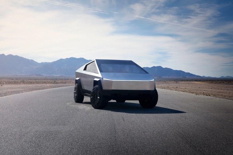 Pierwsze modele Tesla Cybertruck będą wyposażone w aż 4 silniki /materiały prasowe