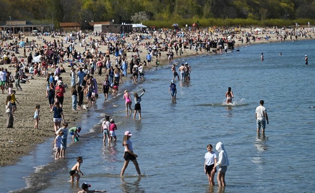 Pierwsze nadmorskie kąpielisko otwarte od soboty. Kiedy ruszą kolejne?
