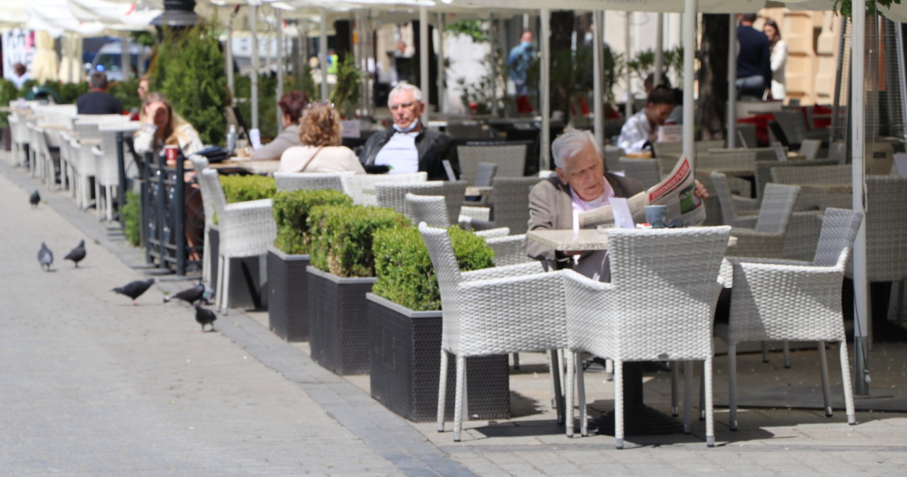 Pierwsze ogródki restauracyjne w Krakowie