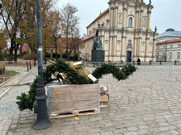 Pierwsze ozdoby świąteczne pojawiły się już w Warszawie /Michał Dobrołowicz /RMF FM