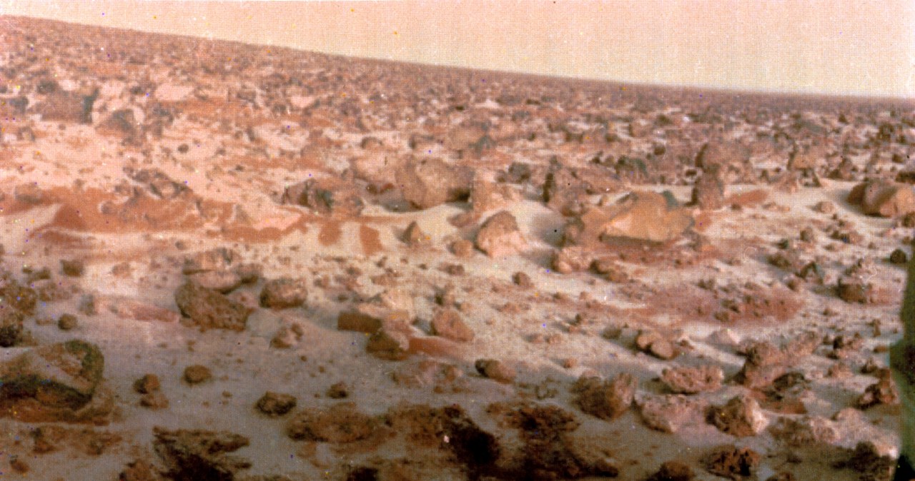 Pierwsze zdjęcia Marsa udowodniły, że jego kolonizacja nie będzie łatwa /HUM Images/Universal Images Group /Getty Images