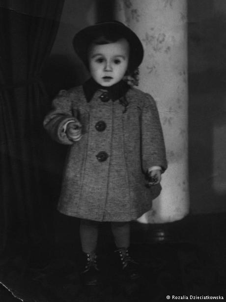 Pierwsze zdjęcie Rozalii, 1945 rok /Deutsche Welle
