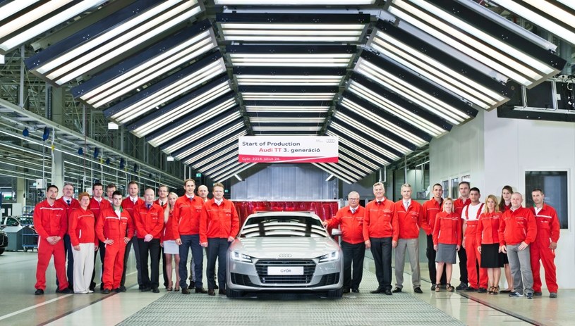 Pierwszy egzemplarz Audi TT opuszcza fabrykę w Győr /Informacja prasowa