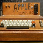 Pierwszy komputer Jobsa za 240 tys. dol.