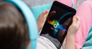 Pierwszy kraj zakazał mediów społecznościowych dla osób poniżej 16. roku życia