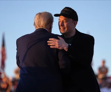 Pierwszy kumpel Trumpa. Jak miliarderowi się opłaca przyjaźń z prezydentem?