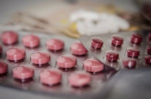 Pierwszy lek na koronawirusa? Amerykańska firma o tabletce molnupiravir