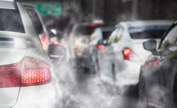 Pierwszy mandat w warszawskiej Strefie Czystego Transportu. Sprawdź, za co ukarano kierowcę