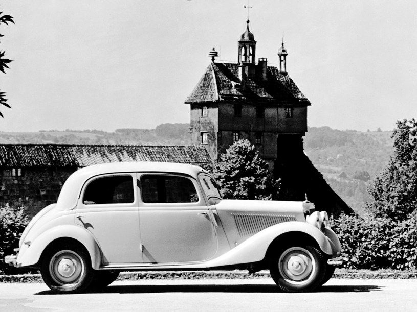 Pierwszy Mercedes "klasy E", czyli model 170 V z 1947 roku /Informacja prasowa