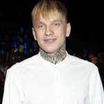 Pierwszy milion zarobił jako 23-latek. Oto na co wydał pieniądze