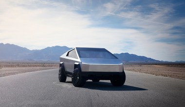 Pierwszy model Tesla Cybertruck będzie miał 4 silniki i tryb kraba 