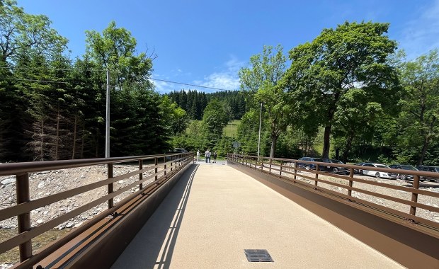 Pierwszy most zniszczony przez powódź gotowy. Bielice świętują