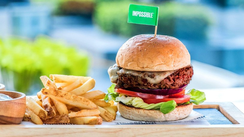 Pierwszy na świecie prawdziwy wegański burger trafi do sprzedaży /Geekweek