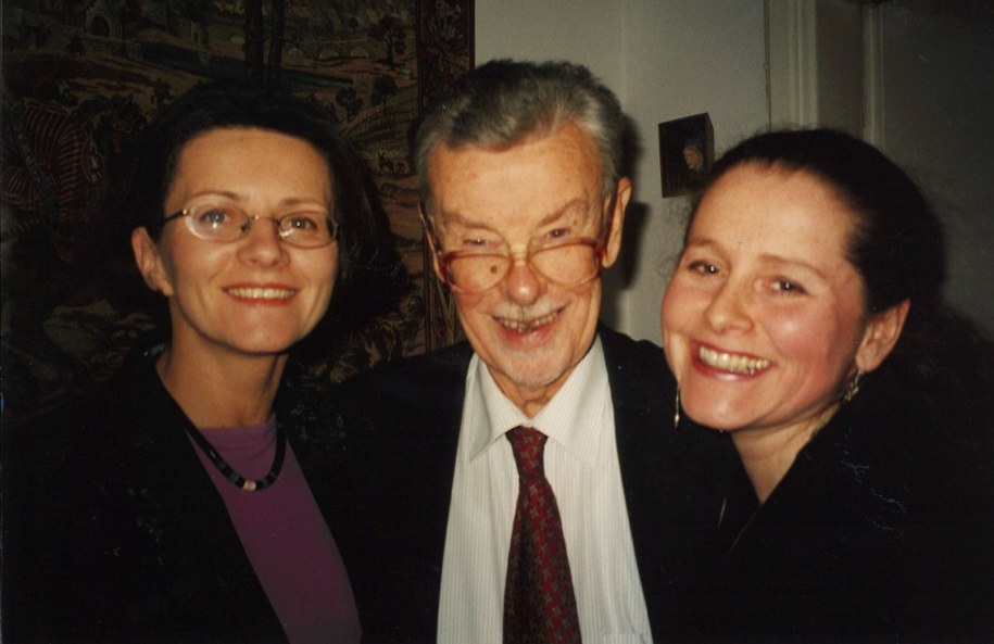 Pierwszy negocjator członkostwa Polski w UE Jan Kułakowski, po prawej szefowa jego gabinetu Agnieszka Drop, po lewej Ewa Haczyk, rzeczniczka prasowa. /Archiwum prywatne