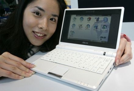 Pierwszy netbook - 7-calowy Eee PC /AFP