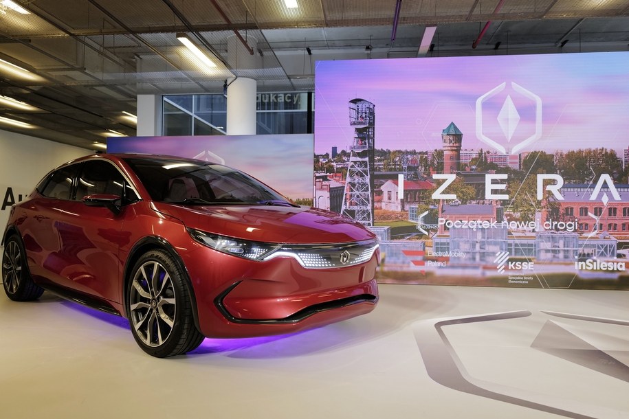 Pierwszy polski samochód elektryczny, Izera /Andrzej  Grygiel /PAP