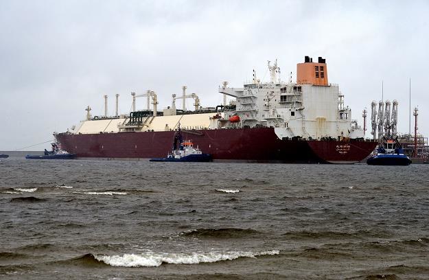 Pierwszy statek z komercyjnymi dostawami skroplonego gazu ziemnego wpłynął do terminala LNG /PAP