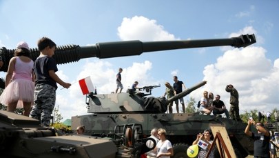 Pierwszy taki dzień w wojsku. Doczekał się nawet własnej piosenki!