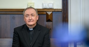 Pierwszy taki proces w Polsce. Biskup na ławie oskarżonych