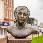 kryminał Pierwszy utwór królowej kryminałów. To wiersz, a sama autorka zmyliła tropy!