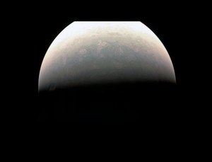 Pierwszy zestaw danych misji Juno