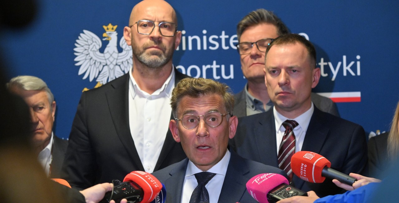 Piesiewicz wzywany do dymisji. Związki sportowe wydały oświadczenie